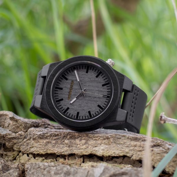 Wood watch with black strap Kalu Hiru