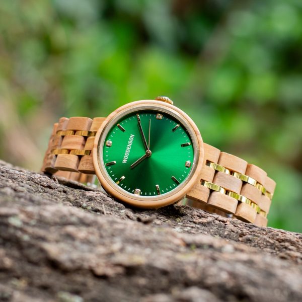 Wood watch in olive Khalid